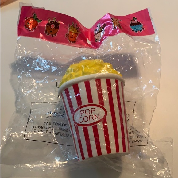 Jumbo Popcorn Squishy - Picture 3 of 4
